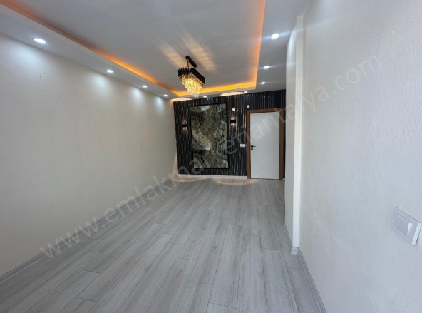 Muratpaşa Mah. Muratpaşa Satılık Daire |  3+1 Oda | 145M2 4.250.000Tl  Krediye Uygun  | 3. Kat | Doğalgaz(Kombi) | 1 Banyo Resim-3