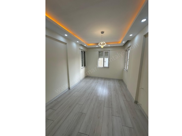 Muratpaşa Mah. Muratpaşa Satılık Daire |  3+1 Oda | 145M2 4.250.000Tl  Krediye Uygun  | 3. Kat | Doğalgaz(Kombi) | 1 Banyo Resim-4