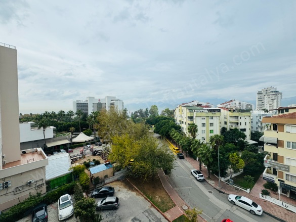 Şirinyalı Mah. Muratpaşa Satılık Daire |  3+1 Oda | 180M2 22.000.000Tl  Krediye Uygun  | 5. Kat | Doğalgaz(Kombi) | 2 Banyo Resim-2