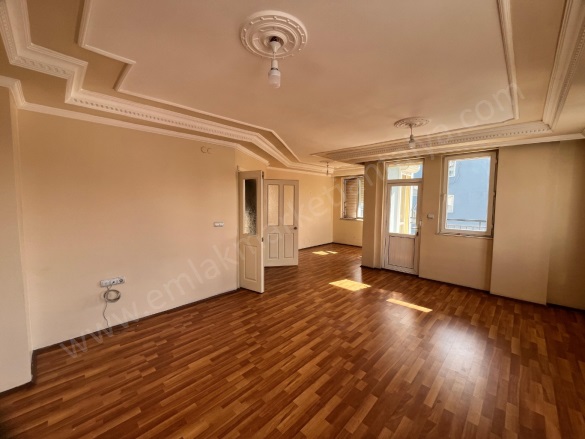 Yenigün Mah. Muratpaşa Kiralık Daire |  4+1 Oda | 155M2 Aylık 36.000Tl | Çatı Dubleksi | Doğalgaz(Kombi) | 3 Banyo Resim-3