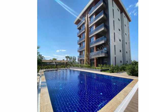 Göksuda Havuzlu Sitede Akıllı Ev Sistemli Geniş 1+1 Arakat Satılık Daire Kepez Göksu Mah