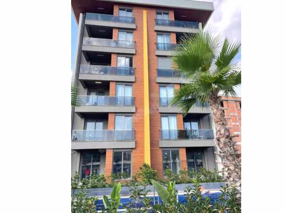 Göksuda Havuzlu Sitede Akıllı Ev Sistemli Geniş 1+1 Arakat Satılık Daire Kepez Göksu Mah