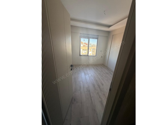 Güneş Mah. Kepez Satılık Daire |  2+1 Oda | 108M2 5.750.000Tl  Krediye Uygun  | 4. Kat | Klima | 2 Banyo Resim-3