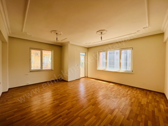 Kızılarık Mah. Muratpaşa Satılık Daire |  3+1 Oda | 138M2 4.200.000Tl  Krediye Uygun  | 2. Kat | Doğalgaz(Kombi) | 2 Banyo Resim-3