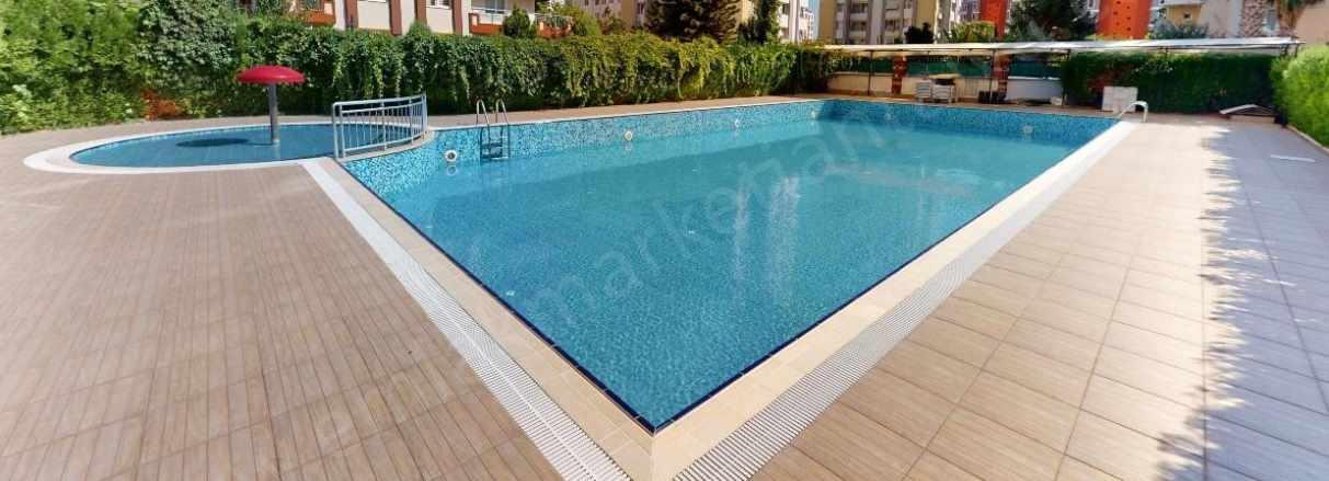 Konyaaltı Konaklar Bölgesinde Katta Lüks Sitede Bakımlı 4+1 Satılık Daire Uncalı Mah