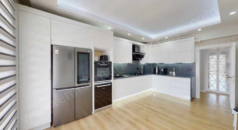 Konyaaltı Konaklar Bölgesinde Katta Lüks Sitede Bakımlı 4+1 Satılık Daire Uncalı Mah