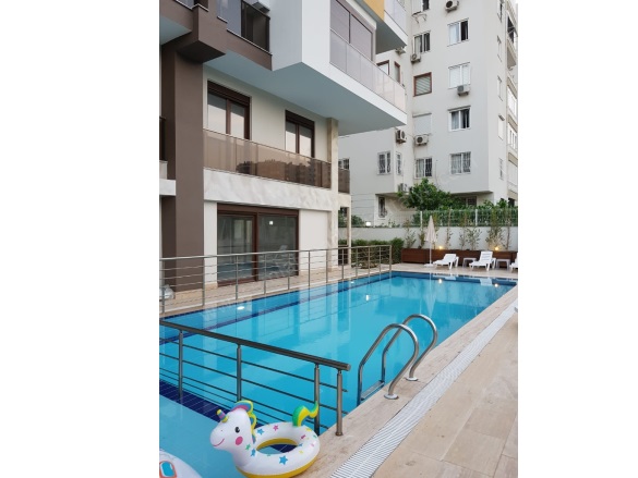 Gürsu Mah. Konyaaltı Satılık Daire |  4+1 Oda | 180M2 26.500.000Tl  Krediye Uygun  | 3. Kat | Klima | 2 Banyo Resim-1