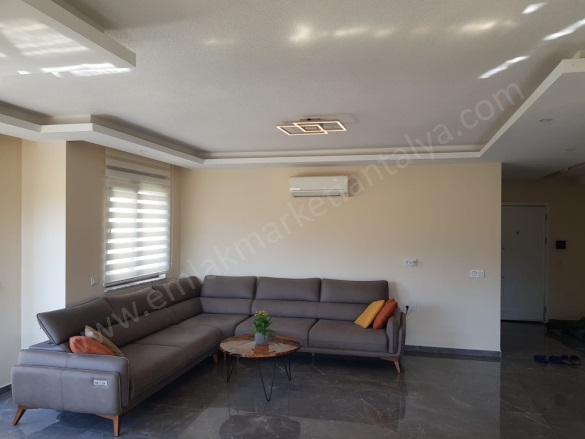 Gürsu Mah. Konyaaltı Satılık Daire |  4+1 Oda | 180M2 26.500.000Tl  Krediye Uygun  | 3. Kat | Klima | 2 Banyo Resim-3