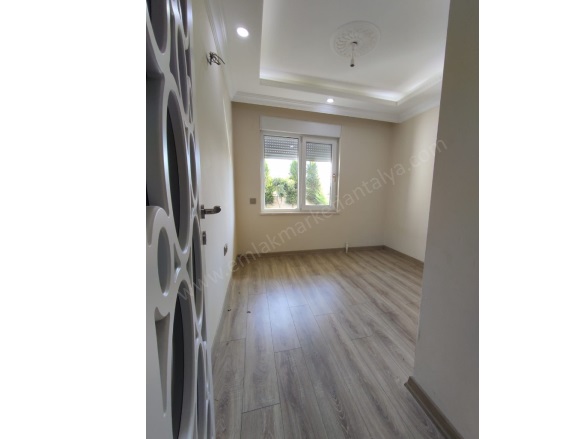 Göksu Mah. Kepez Satılık Daire |  2+1 Oda | 110M2 5.750.000Tl  Krediye Uygun  | Bahçe Katı | Klima | 2 Banyo Resim-3