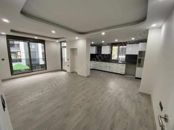 Konyaaltı Cadde Arkası Oyun Parklı K Otoparklı 2+1 Satılık Daire Muratpaşa Deniz Mah