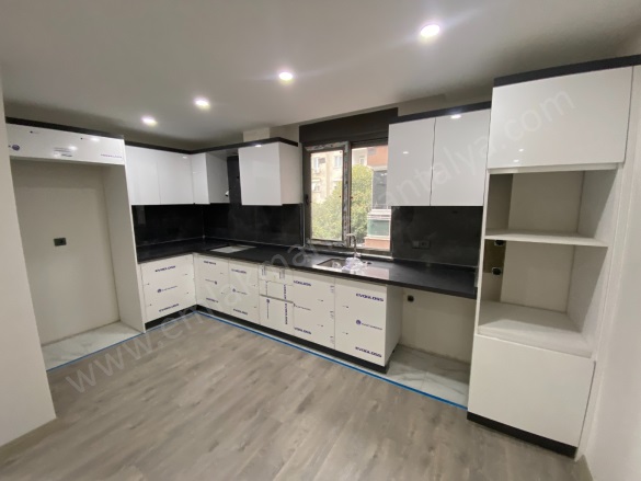 Deniz Mah. Muratpaşa Satılık Daire |  2+1 Oda | 110M2 6.250.000Tl  Krediye Uygun  | 1. Kat | Klima | 1 Banyo Resim-3