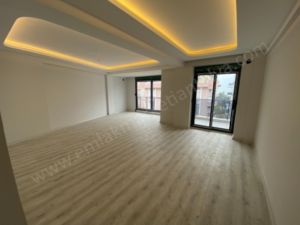 Deniz Mah. Muratpaşa Satılık Daire |  3+1 Oda | 200M2 16.000.000Tl  Krediye Uygun  | Çatı Dubleksi | Doğalgaz(Kombi) | 2 Banyo Resim-2