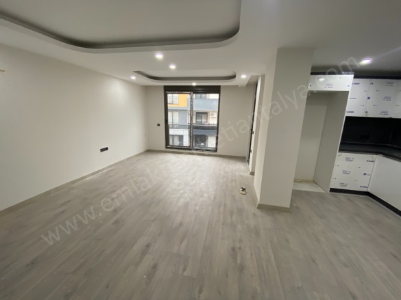 Deniz Mah. Muratpaşa Satılık Daire |  3+1 Oda | 180M2 12.000.000Tl  Krediye Uygun  | Çatı Dubleksi | Doğalgaz(Kombi) | 2 Banyo Resim-4