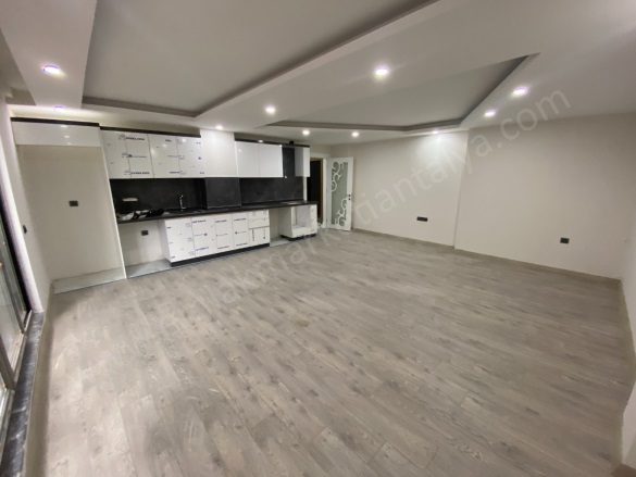 Deniz Mah. Muratpaşa Satılık Daire |  2+1 Oda | 110M2 6.750.000Tl  Krediye Uygun  | 1. Kat | Doğalgaz(Kombi) | 1 Banyo Resim-3