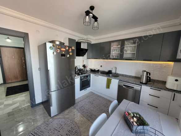 Hüsnü Karakaşta Site içinde Asansörlü 2+1 Arakat Geniş Ayrı Mutfak Satılık Daire Kepez Karakaş Mah