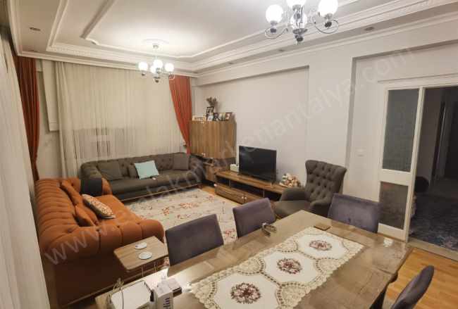 Çaybaşı Mahallesinde Tramvaya 2 Dk Mesafeli Asansörlü Kombili Şık 2+1 Arakat Satılık Daire Muratpaşa