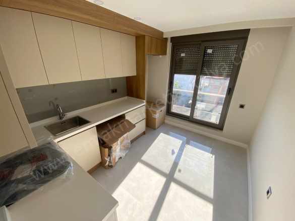 Medstar Hastanesi Yakını Çok Şık Ayrı Mutfaklı 2+1 Satılık Daire Muratpaşa Yıldız Mah