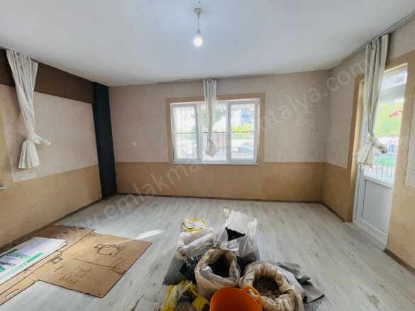 Postane Arkası işyeri Olmaya Müsait 3+1 Satılık Daire Muratpaşa Kızıltoprak Mah