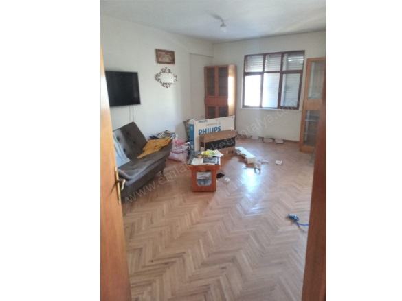 Sedir Mah. Muratpaşa Satılık Daire |  3+1 Oda | 150M2 4.100.000Tl  Krediye Uygun  | 2. Kat | Klima | 1 Banyo Resim-3