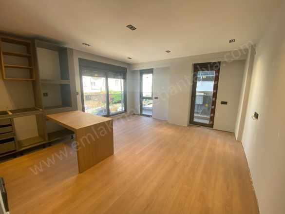 Anadolu Hastanesi Karşısı Arakat Geniş 1+1Ler Satılık Daire Muratpaşa Çaybaşı Mah