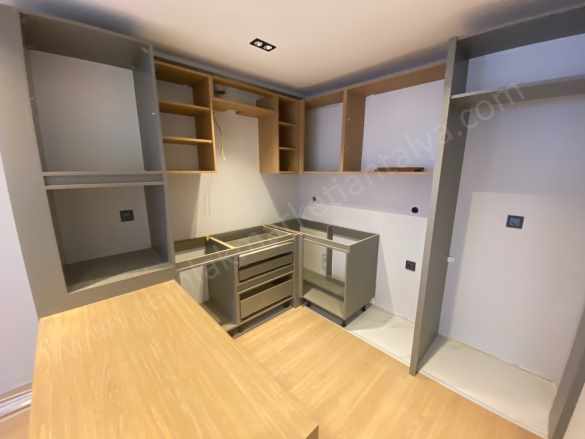 Burhanettin Onat Cadde Arkası Katta Geniş Yatırımlık 1+1Ler Satılık Daire Muratpaşa Çaybaşı Mah