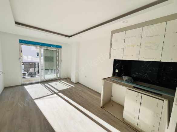 Cumhuriyette Geniş Kullanışlı Katta Fırsat 1+1 Ler Satılık Daire Muratpaşa Cumhuriyet Mah