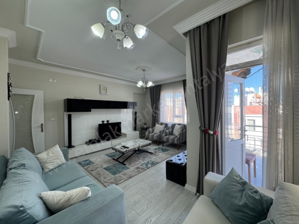 Yenigün Mah. Muratpaşa Satılık Daire |  5+1 Oda | 218M2 5.200.000Tl  Krediye Uygun  | 4. Kat | Doğalgaz(Kombi) | 2 Banyo Resim-5