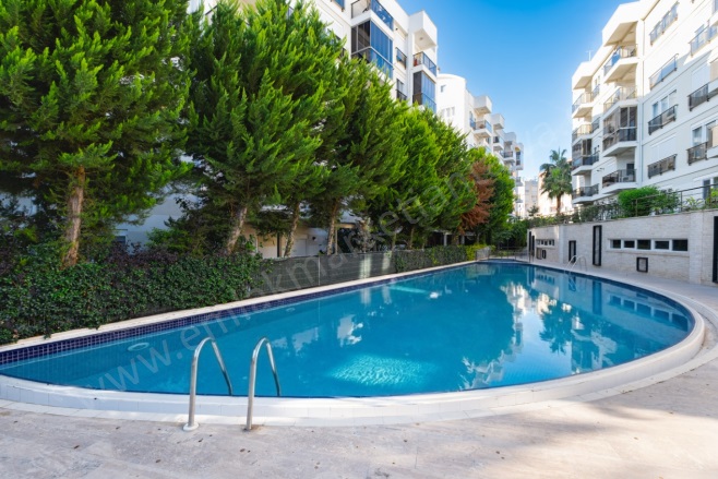 Meydankavağı Mah. Muratpaşa Satılık Daire |  3+1 Oda | 163M2 10.350.000Tl  Krediye Uygun  | 4. Kat | Doğalgaz(Kombi) | 2 Banyo Resim-5