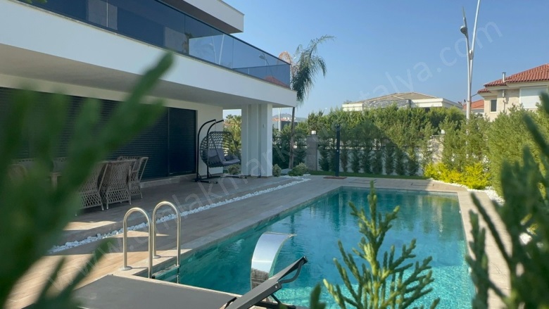 Çamyuva Mah. Kemer Satılık Villa |  4+1 Oda | 200M2 55.000.000Tl  Krediye Uygun  Eşyalı  | Villa | Klima | 4 Banyo Resim-2