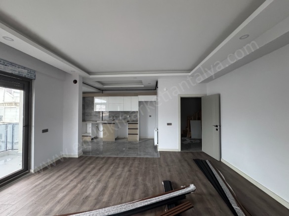 Kızıltoprak Mah. Muratpaşa Satılık Daire |  4+1 Oda | 188M2 11.750.000Tl  Krediye Uygun  | 4. Kat | Doğalgaz(Kombi) | 3 Banyo Resim-3