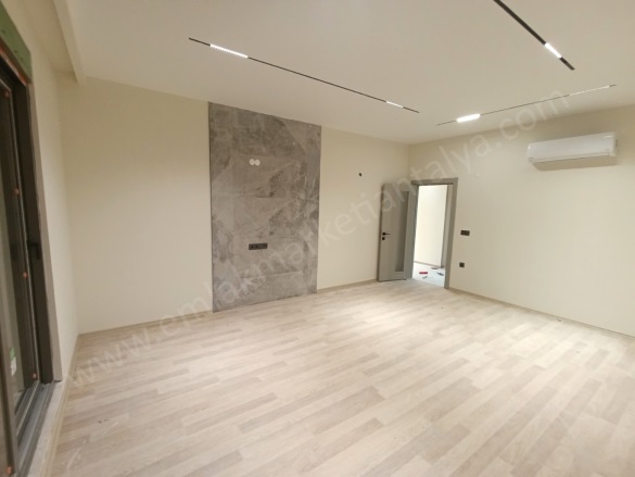 Aydoğmuş Mah. Kepez Satılık Daire |  4+1 Oda | 210M2 8.600.000Tl  Krediye Uygun  | 4. Kat | Klima | 2 Banyo Resim-5