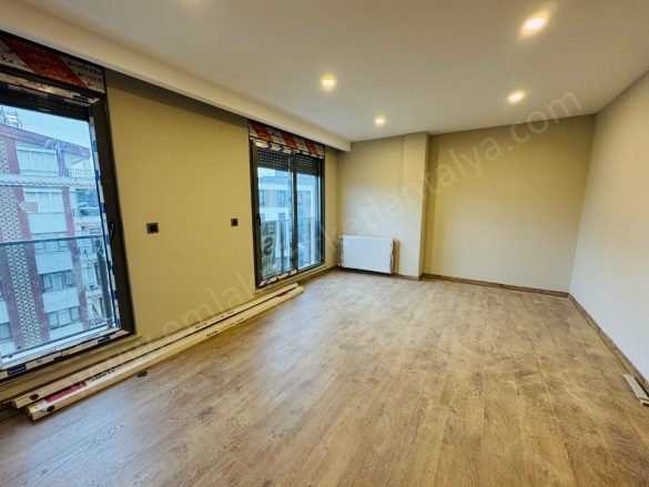 Zerdalilik Mah. Muratpaşa Satılık Daire |  3+1 Oda | 125M2 11.750.000Tl  Krediye Uygun  | 4. Kat | Doğalgaz(Kombi) | 2 Banyo Resim-4