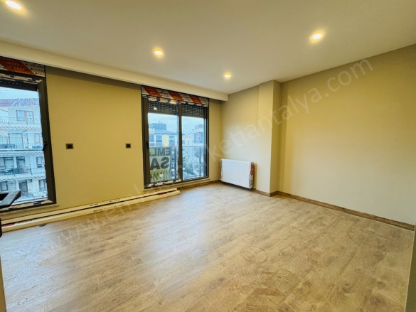 Zerdalilik Mah. Muratpaşa Satılık Daire |  3+1 Oda | 125M2 12.500.000Tl  Krediye Uygun  | 4. Kat | Doğalgaz(Kombi) | 2 Banyo Resim-5