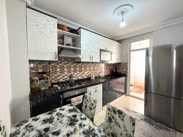 Cumhuriyet Mah. Muratpaşa Satılık Daire |  2+1 Oda | 120M2 5.850.000Tl  Krediye Uygun  | 1. Kat | Doğalgaz(Kombi) | 1 Banyo Resim-3