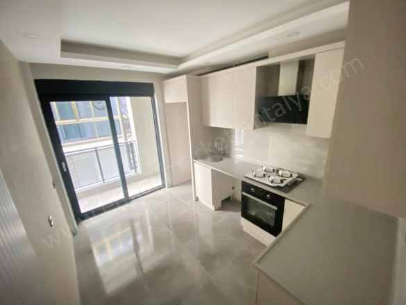 Güvenlik Mah. Muratpaşa Satılık Daire |  2+1 Oda | 100M2 6.600.000Tl  Krediye Uygun  | 1. Kat | Klima | 2 Banyo Resim-2