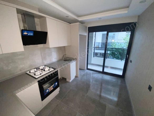 Güvenlik Mah. Muratpaşa Satılık Daire |  2+1 Oda | 100M2 7.000.000Tl  Krediye Uygun  | 2. Kat | Klima | 2 Banyo Resim-4