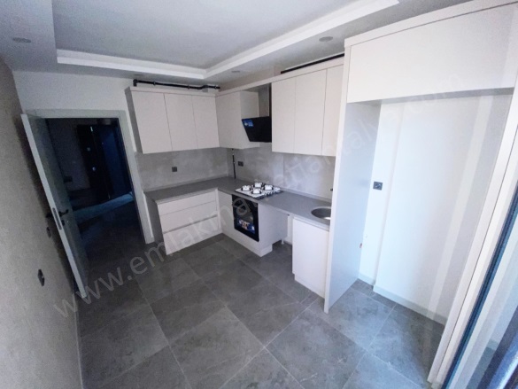 Güvenlik Mah. Muratpaşa Satılık Daire |  2+1 Oda | 100M2 7.000.000Tl  Krediye Uygun  | 2. Kat | Klima | 2 Banyo Resim-5