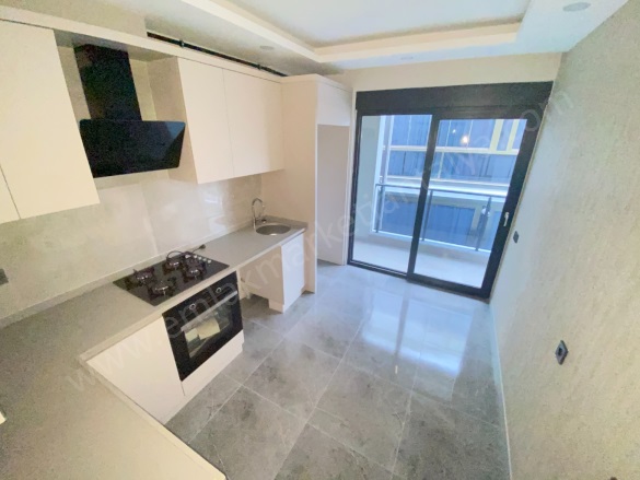 Güvenlik Mah. Muratpaşa Satılık Daire |  3+1 Oda | 180M2 9.500.000Tl  Krediye Uygun  | 3. Kat | Klima | 4 Banyo Resim-2