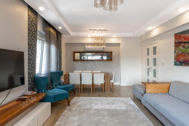Akkuyu Mah. Konyaaltı Satılık Daire |  3+1 Oda | 150M2 11.250.000Tl  Krediye Uygun  | 3. Kat | Doğalgaz(Kombi) | 2 Banyo Resim-2