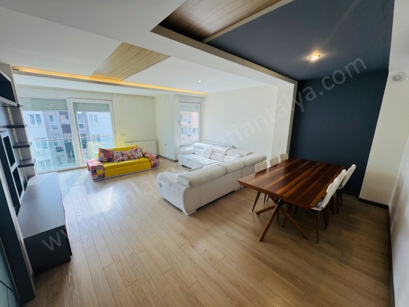 Güzeloluk Mah. Muratpaşa Satılık Daire |  3+1 Oda | 165M2 13.850.000Tl  Krediye Uygun  | 3. Kat | Doğalgaz(Kombi) | 2 Banyo Resim-1