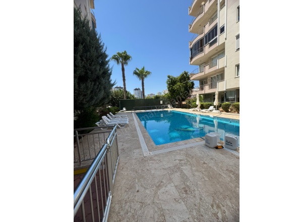 Uncalı Mah. Konyaaltı Satılık Daire |  3+1 Oda | 185M2 13.500.000Tl  Krediye Uygun  | 1. Kat | Doğalgaz(Kombi) | 2 Banyo Resim-1