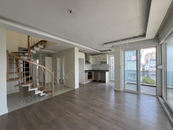 Altınkum Mah. Konyaaltı Satılık Daire |  3+1 Oda | 145M2 10.400.000Tl  Krediye Uygun  | 5. Kat | Doğalgaz(Kombi) | 2 Banyo Resim-1