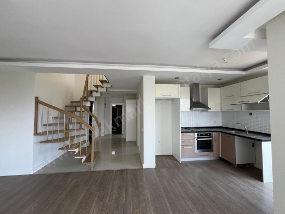 Altınkum Mah. Konyaaltı Satılık Daire |  3+1 Oda | 145M2 10.400.000Tl  Krediye Uygun  | 5. Kat | Doğalgaz(Kombi) | 2 Banyo Resim-3