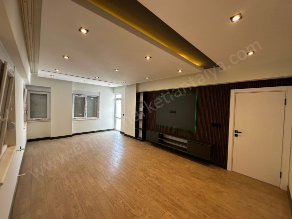 Varsak Karşıyaka Mah. Kepez Satılık Daire |  3+1 Oda | 142M2 4.750.000Tl  Krediye Uygun  | 7. Kat | Klima | 2 Banyo Resim-4