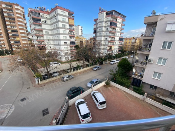 Kızıltoprak Mah. Muratpaşa Kiralık Daire |  3+1 Oda | 150M2 Aylık 35.000Tl | 3. Kat | Klima | 2 Banyo Resim-2