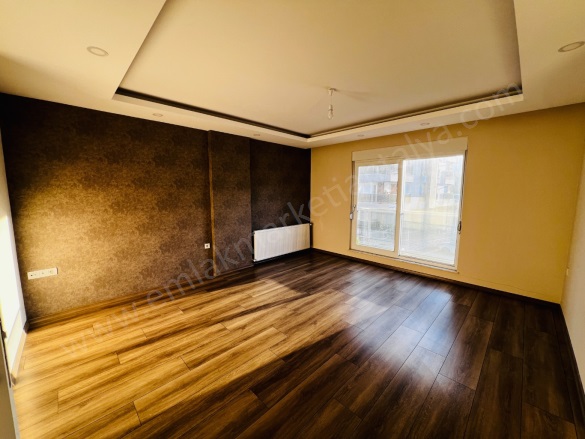 Hurma Mah. Konyaaltı Satılık Daire |  2+1 Oda | 85M2 8.150.000Tl  Krediye Uygun  | 1. Kat | Doğalgaz(Kombi) | 2 Banyo Resim-3