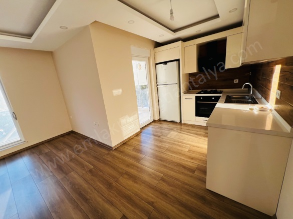 Hurma Mah. Konyaaltı Satılık Daire |  2+1 Oda | 85M2 8.150.000Tl  Krediye Uygun  | 1. Kat | Doğalgaz(Kombi) | 2 Banyo Resim-5