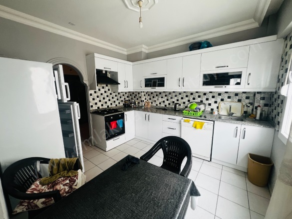 Liman Mah. Konyaaltı Satılık Daire |  3+1 Oda | 200M2 12.300.000Tl  Krediye Uygun  | 3. Kat | Klima | 2 Banyo Resim-1