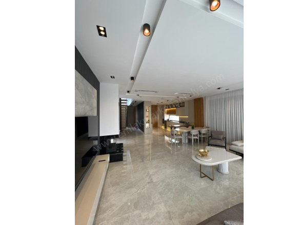 Odabaşı Mah. Kepez Satılık Villa |  5+1 Oda | 350M2 43.500.000Tl  Krediye Uygun  | Villa | Doğalgaz(Kombi) | 4 Banyo Resim-4