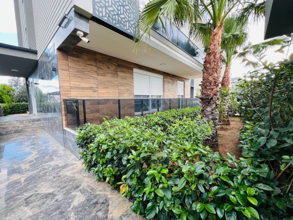 Yalınlı Mah. Döşemealtı Satılık Daire |  2+1 Oda | 150M2 5.650.000Tl  Krediye Uygun  | Bahçe Katı | Klima | 2 Banyo Resim-2